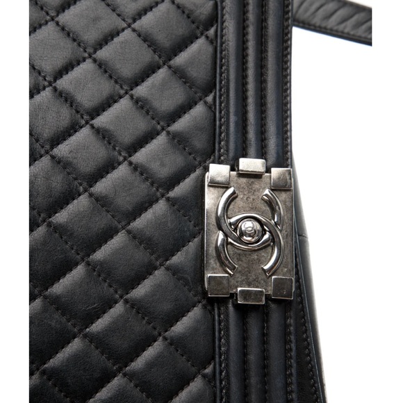 CHANEL CAVIAR BOY BAG - Picture 2 of 4